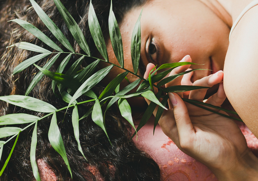 15 Herbs to Grow Your Hair Fast